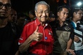 マレーシアのリゾート地ランカウイ島で、選挙集会に出席するマハティール・モハマド元首相（2018年4月15日撮影）。(c)AFP PHOTO / Mohd RASFAN