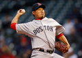11MLB、クリーブランド・インディアンス（Cleveland Indians）対ボストン・レッドソックス（Boston Red Sox）。先発登板し、5回を投げ6安打、3失点で敗戦投手となったレッドソックスの松坂大輔（Daisuke Matsuzaka、2011年4月6日撮影）。(c)AFP/Getty Images/Jared Wickerham