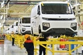 四川省南充市にある遠程新エネ商用車集団の組立作業場の様子（撮影日不明、資料写真）。(c)People’s Daily/李向雨