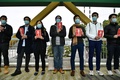 香港のクイーンメリー病院付近で、ストに参加する地元の医療従事者ら（2020年2月3日撮影）。(c)Anthony WALLACE / AFP
