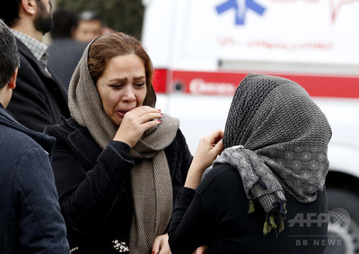 イランで旅客機が墜落 乗客乗員66人 救出活動を再開 写真5枚 国際ニュース Afpbb News