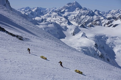 ニュージーランド最高峰マウントクック、標高が30メートル低下