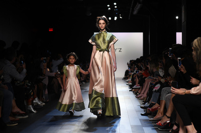 NYファッションウィークで飛躍する中国人デザイナー、理想と現実