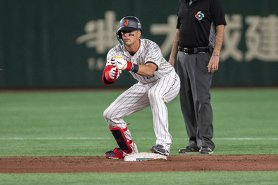 Japan fans pepper US-born Nootbaar with love at World Baseball Classic