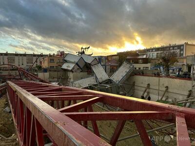 パリ近郊で竜巻 建設用クレーン倒れ1人死亡、4人重体
