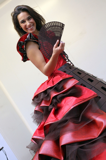 チョコのドレス、パリの国際見本市で披露へ