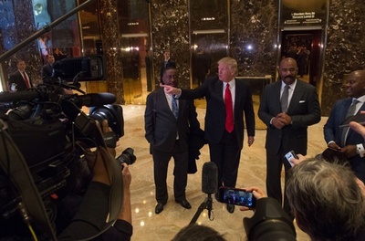 トランプ次期米大統領、対ロシア制裁撤回の可能性示す