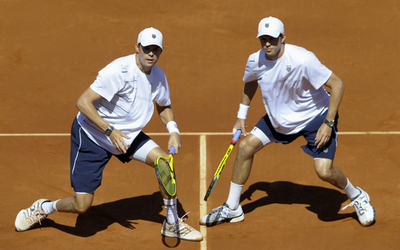 ブライアン兄弟の勝利で米国が望みつなぐ、デビス杯