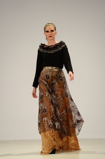 ハンガリー人デザイナー、Marta Makanyが美術館で新作発表