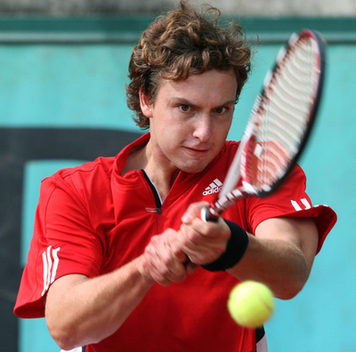 ガルビス ストレートでグロイルを下し全仏2回戦へ