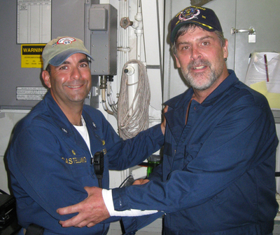 米海軍、海賊の襲撃受けた米貨物船の船長を救出 海賊3人殺害