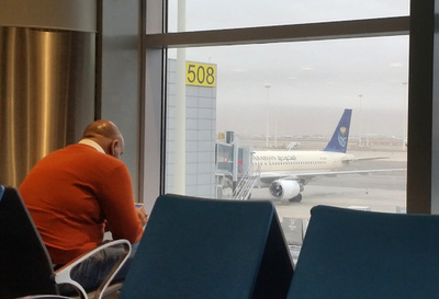 イエメンからサウジにミサイル攻撃、首都上空で迎撃・破壊