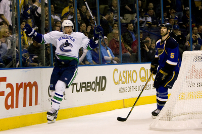 カナックス 4連勝でカンファレンス準決勝へ、NHLプレーオフ