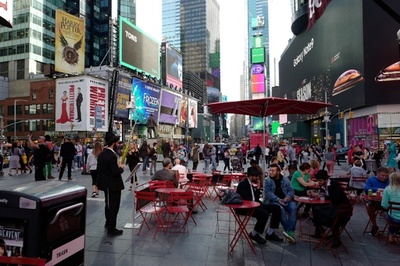 英カップル、求婚直後に指輪紛失 SNSの力でハッピーエンド