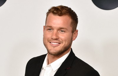 米「バチェラー」が同性愛公表 元NFL選手のアンダーウッドさん