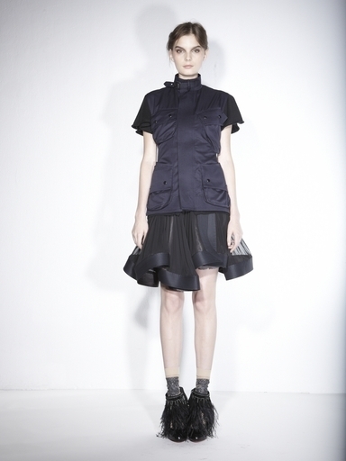 ＜11年春夏パリコレクション＞サカイ、新作を発表