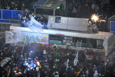 米大統領、米国産牛肉の輸入問題で対応策を約束 韓国