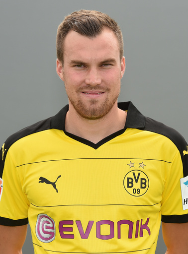 グロスクロイツがブンデスリーガ復帰へ、シュツットガルトに加入