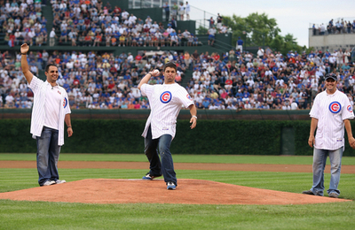 カブスvsジャイアンツ戦にNASCARドライバーが登場