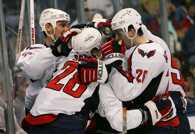 キャピタルズ ライトニングに競り勝つ