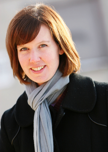 アフガニスタンで攻撃相次ぐ カナダ人女性記者ら13人死亡