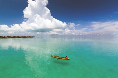 マレーシアでダイビング中の中国人2人死亡 違法なダイナマイト漁が原因か