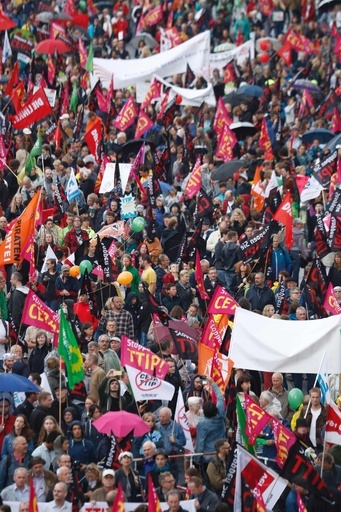 ドイツ各地で米EU貿易協定TTIPに抗議、参加者16万人超