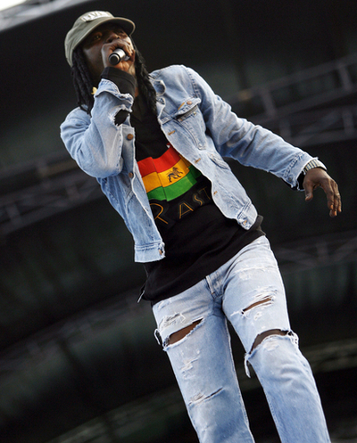 コートジボワール出身のレゲエ歌手、母国でコンサート、クーデター以来初