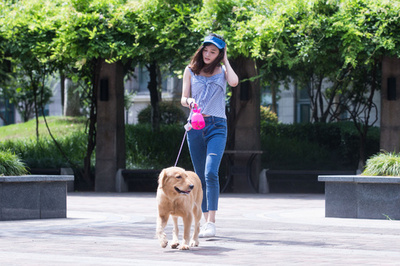 目覚ましコールから恋人への代行謝罪まで 中国で広まる「ヘルプ経済」