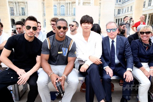 中田英寿ら ルイ ヴィトン 18年春夏メンズコレクションの来場ゲストをチェック 写真18枚 ファッション ニュースならmode Press Powered By Afpbb News