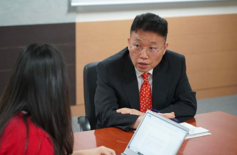 児童権利保障院のチョン・イクチュン院長(c)NEWSIS