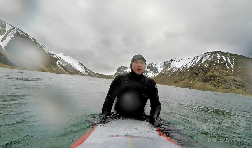 世界中のサーファーがやって来る北極圏のビーチ、ノルウェー