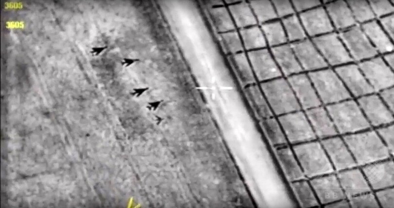 米軍の攻撃受けたシリア空軍基地、ロシア国防省が動画公開