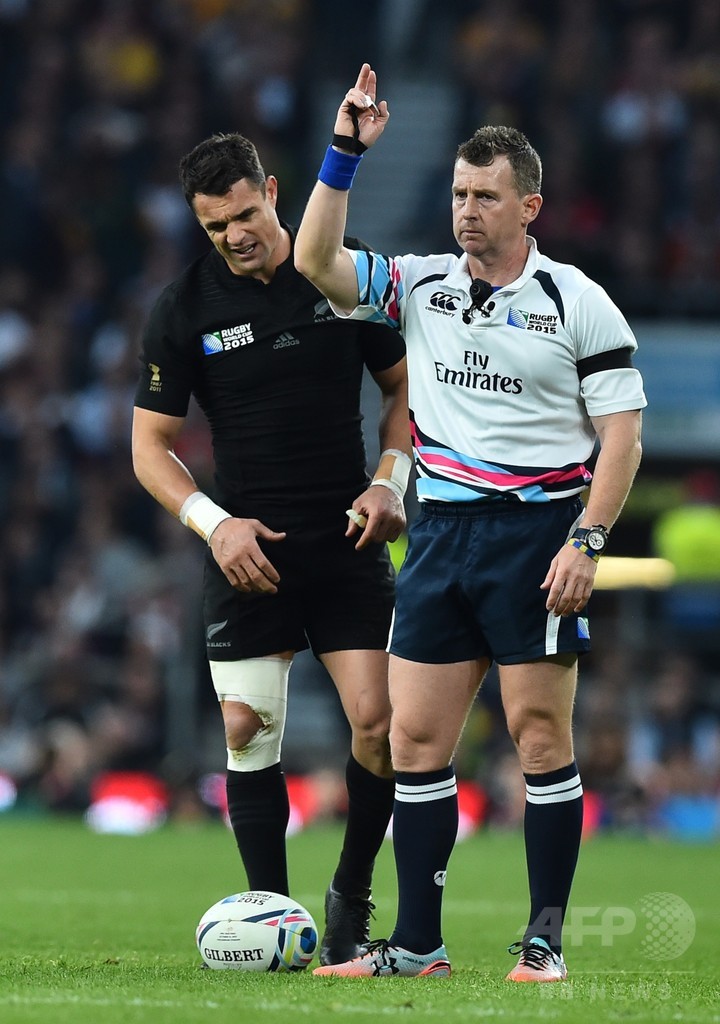 ラグビーW杯決勝のレフェリー「化学的去勢を求めたことも」、過去の葛藤語る