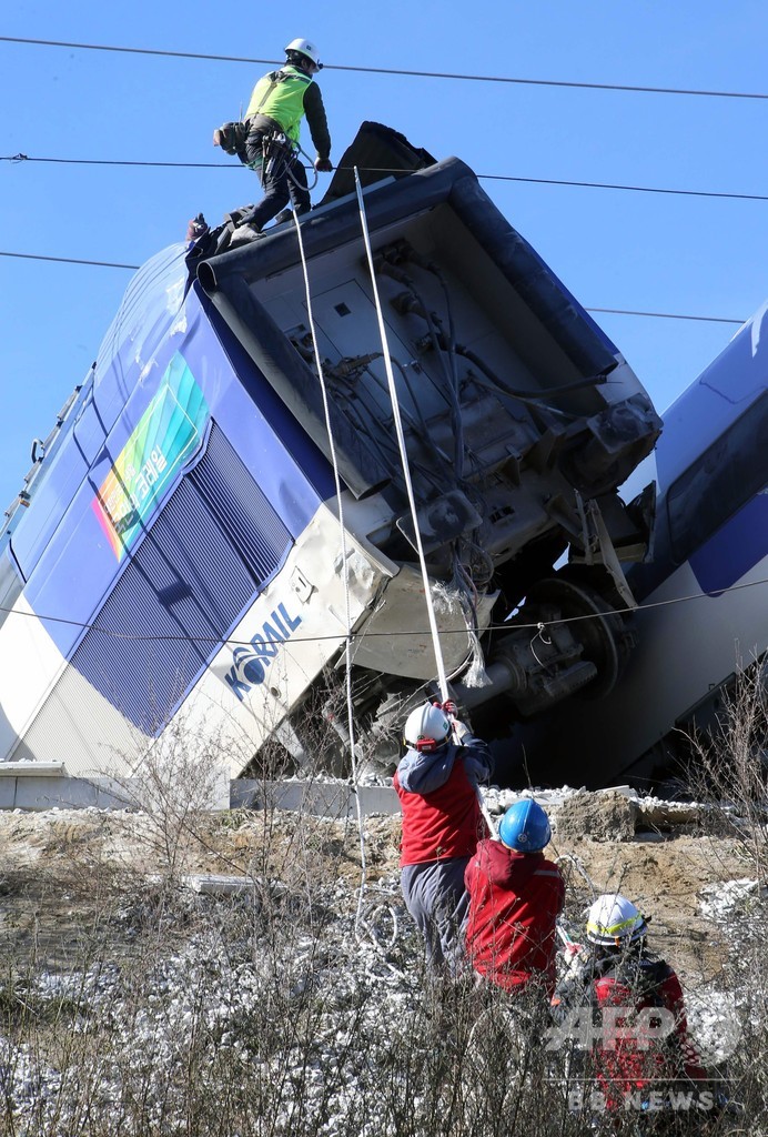 韓国・江陵で高速列車KTXが脱線