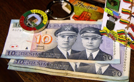 ユーロ導入で廃止のリトアニア紙幣、同性愛者の間で人気に 写真4枚 国際ニュース：AFPBB News