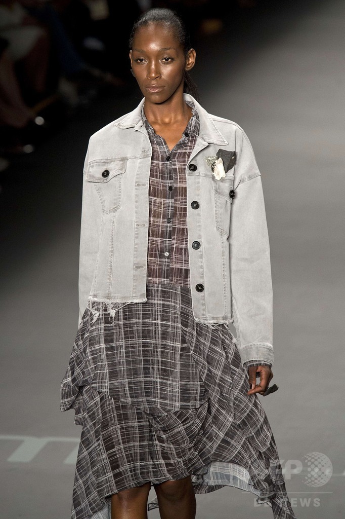 ドナテラ・ヴェルサーチもコレクション発表、「サンパウロ・ファッション・ウィーク」開催