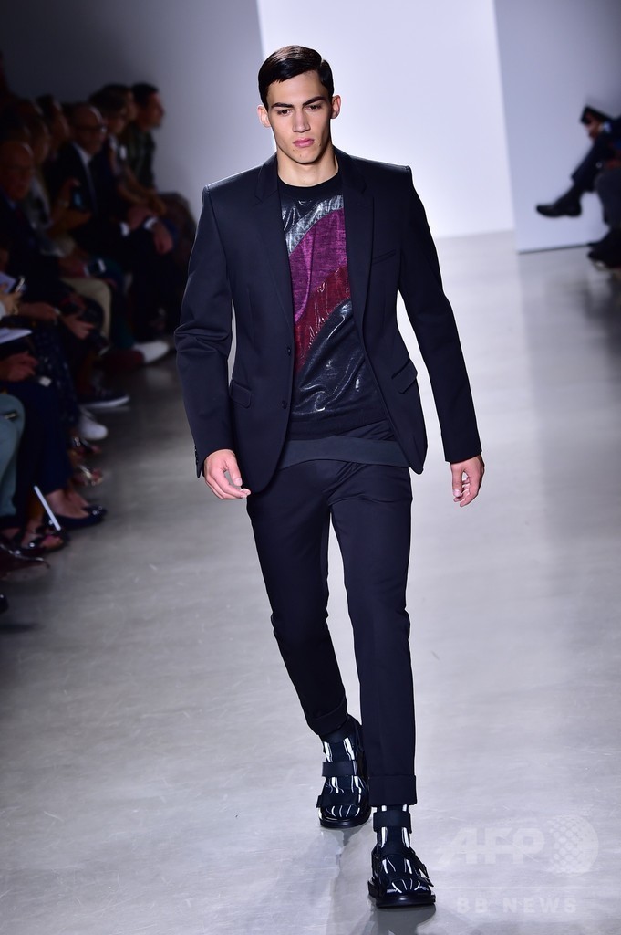 「カルバン・クライン」16年春夏メンズ