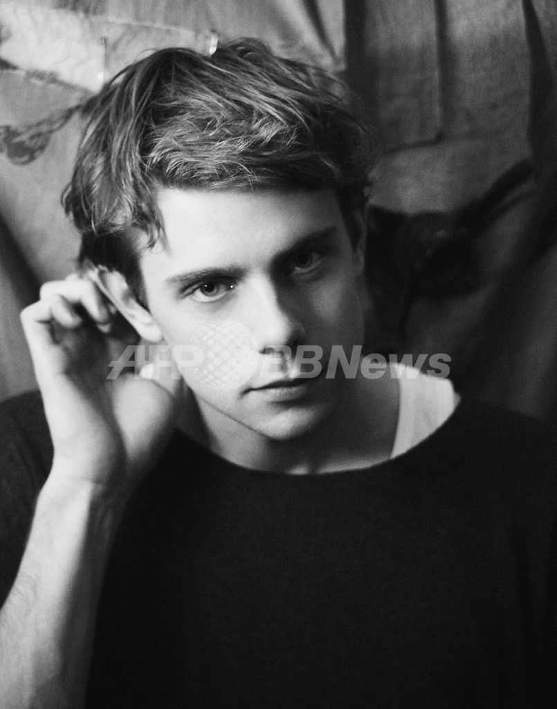 トップショップとJ.W.アンダーソンがコラボ、9月発売