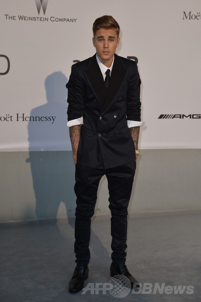 カンヌ恒例のamfARチャリティ・ガラ、豪華セレブが出席