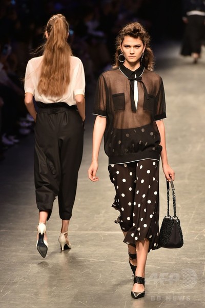 「アンテプリマ」17年春夏