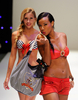 ベネズエラ沖のアルバ（Aruba）島で発表された「ビーチ・バニー・スイムウェア（Beach Bunny Swimwear）」の新作コレクション（2011年11月5日撮影）。(c)AFP/Getty Images/Frazer Harrison