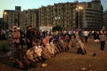 カイロ（Cairo）・タハリール広場（Tahrir square）で礼拝をするデモ隊（2011年6月29日撮影）。(c)AFP/KHALED DESOUKI