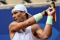 パリ五輪、テニス男子。会場で練習するスペインのラファエル・ナダル（2024年6月23日撮影）。(c)MARTIN BERNETTI / AFP