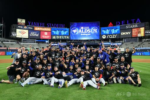 ブルージェイズがヤンキース撃破 リーグ優勝決定S進出 写真9枚 国際