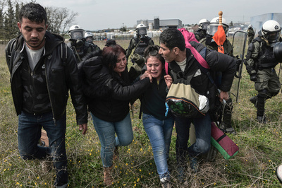 「逃げる移民・難民」