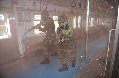 ソウルの地下鉄駅で対テロ訓練、韓国