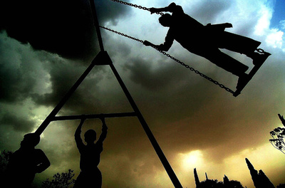 過激思想に傾倒しやすい未成年、2年間で834人報告 英国