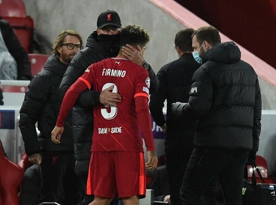 フィルミーノ「重傷」で1か月以上離脱へ クロップ監督が明かす