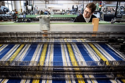 「ウクライナ・タータン」英スコットランドで誕生、人気に